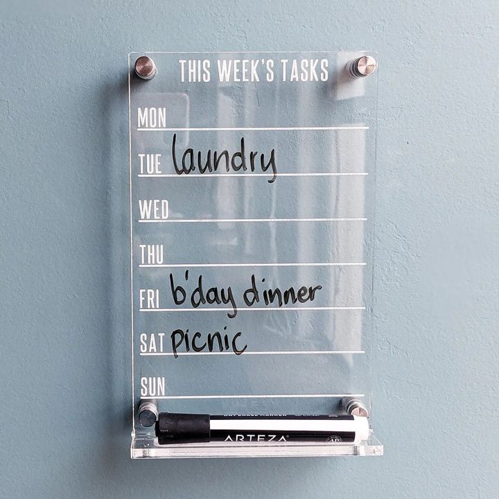 From teaching to creating, this maker found a way to combine both of her passions! She used her Glowforge to print this custom acrylic dry-erase task board. It's perfect for staying organized and making the most of your week! ✨📚 ⚡️ Check out her shop on IG: poppyandhoneybee