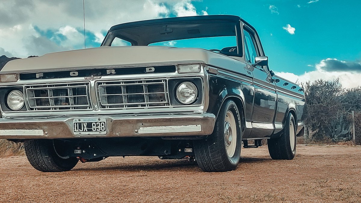 collinomotors's tweet photo. ¿Es tu chata tu mejor amiga?
No tenemos pruebas, pero tampoco dudas.

Aprovecha la fecha y hacele un regalo del catálogo de Collino!🎁

Propietario: @lucasrivalta 
#fordf1000 #diadelamigo #friendship #f100custom https://t.co/kU9NAI8X4q