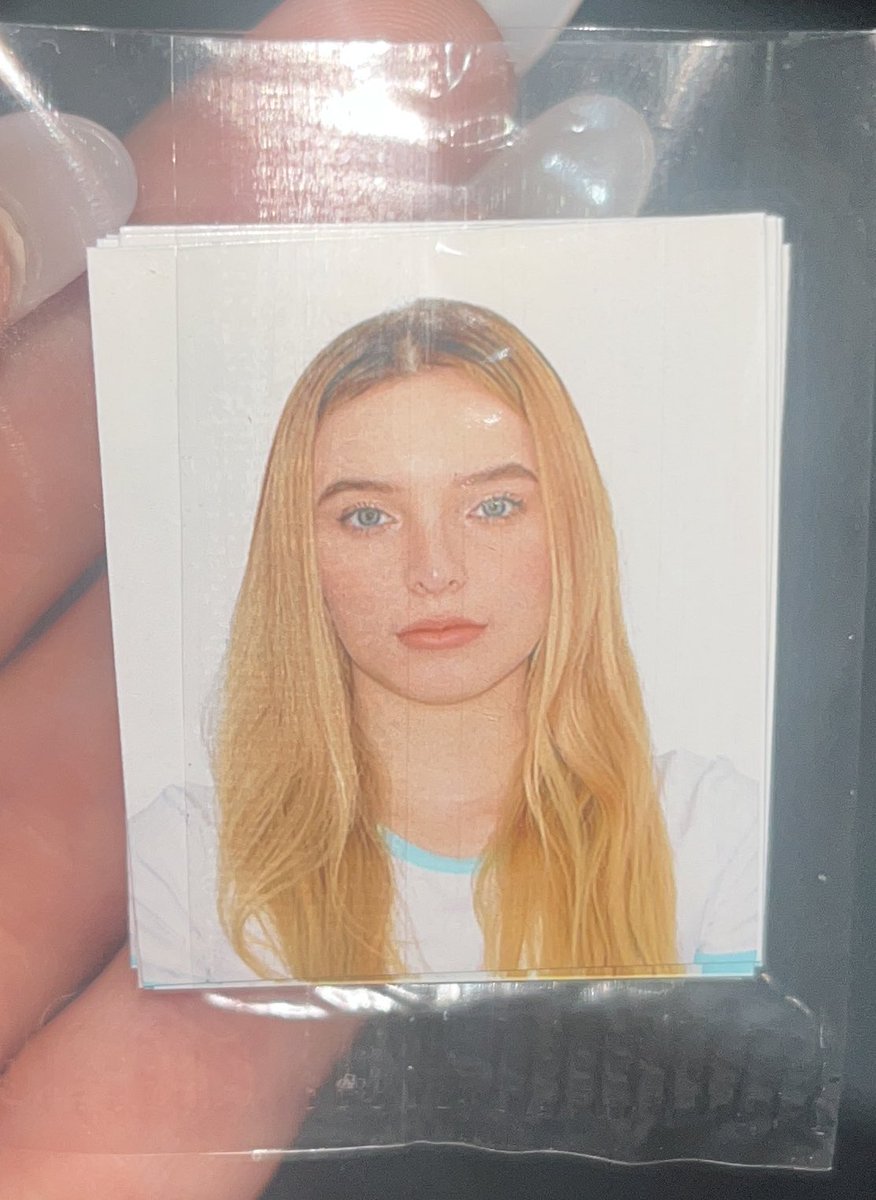 AngieDiMatteo's tweet photo. Me dijeron que salí bonita en mi foto carnet 🥹❤️‍🩹 https://t.co/wESnqMYZi6