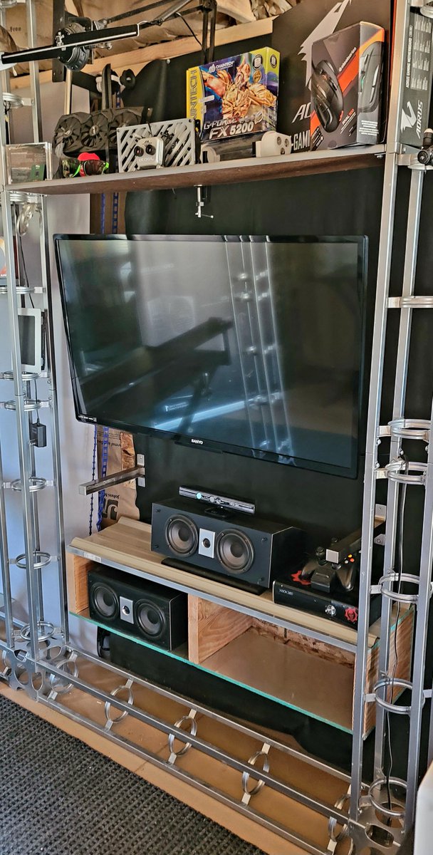 EnviousMods's tweet photo. Just finished the rough mockup of the floating shelf for the Podcast Studio.
Up next, metal fab, primer/paint and top shelf!
#enviousmods #diy #floatingshelf #podcaststudio #podcast #studio https://t.co/mJBg0r4e2E