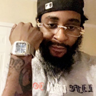 DiabloHoodRich's tweet photo. #NewProfilePic https://t.co/S8ao6F7Nab