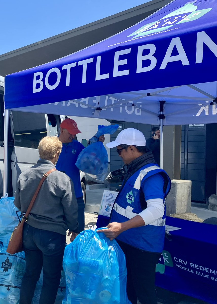 PhilTing's tweet photo. Thanks to @SFBottleBank for showing my summer interns your mobile recycling pilot program, launched by my 2019 bill, #AB54. In the last 18 months, 3.5 million+ containers were turned in, giving $180,000 in CRV deposits back to consumers! More info: https://t.co/pFkPueQqBk https://t.co/aN7MwStjzN
