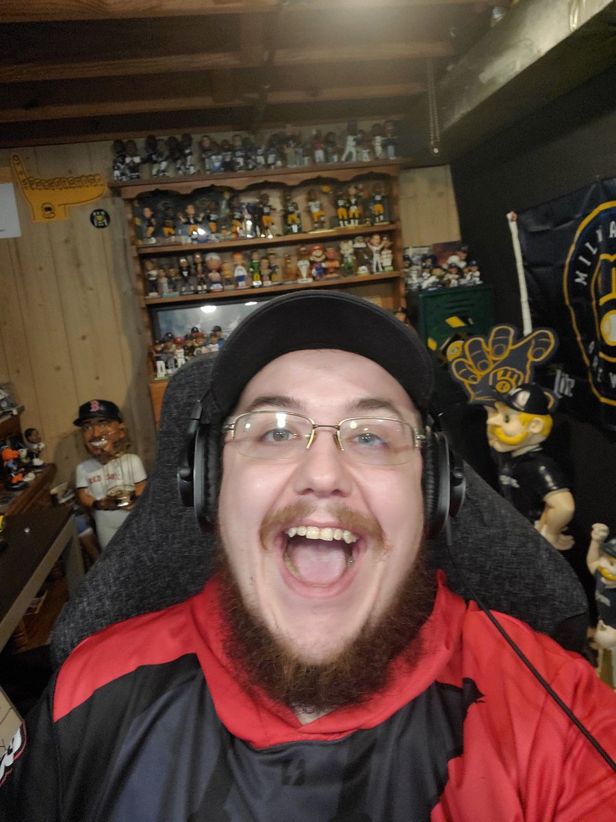 JosephTheVoice's tweet photo. Going LIVE @ 7:00 PM CST on https://t.co/WixjuJx85Y playing some games with the homies (Eternal and BakedRavioli)!!! #KOSS #EPICPARTNER #GLCRL #MNCS #CREATORCODE https://t.co/B6HDMYeKFY