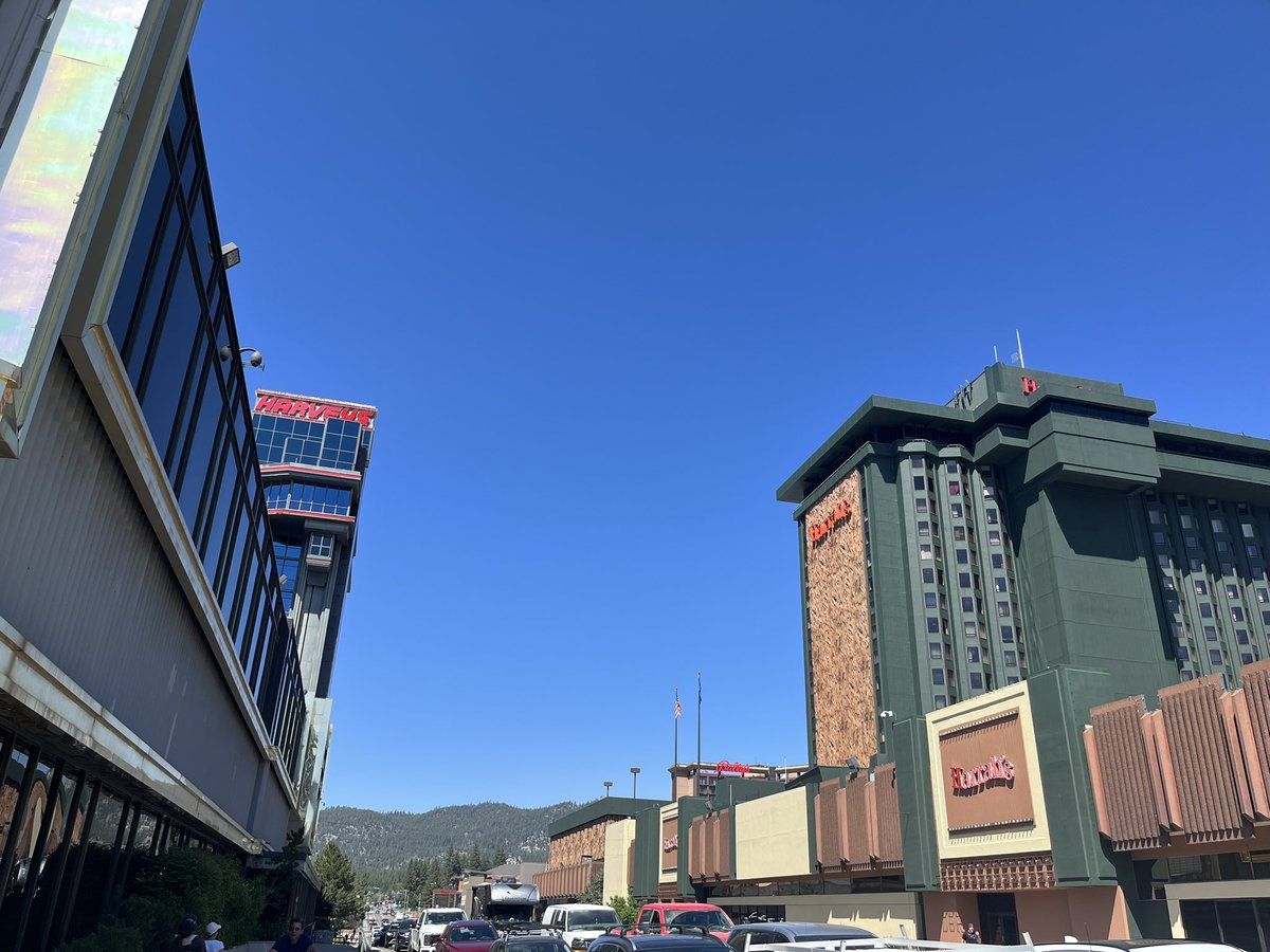 PhryGuy's tweet photo. Fired up for my first @disco_biscuits show in 14 years! Thanks for coming back @Marc_Brownstein And right across the street from where the Tahoe Tweezer will be celebrating its 10th birthday in a few days. Hope to see you all at the Fillmore tomorrow! https://t.co/8QOPJB2TLt