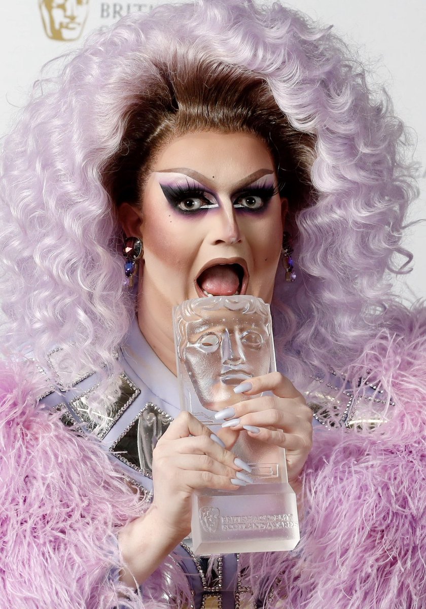 ShadyLawrence's tweet photo. Out of Drag // In Drag https://t.co/5D0CNUY2ED