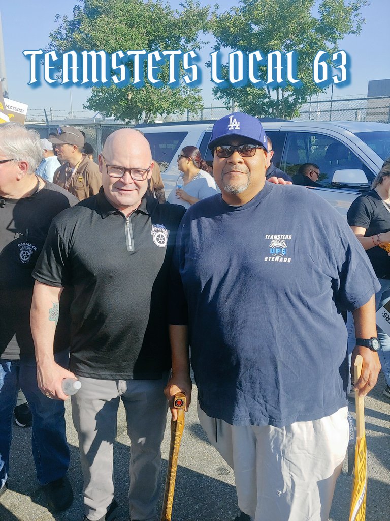 KINFOKESFINEST's tweet photo. Showing UPS we stand United. Better Wages, &amp; Better working conditions! Shouldn't be too much to ask, of a Company. That made billions off our sacrifices. Thanks to our great leadership, @TeamsterSOB . We are proud @Teamsters . 20+ Year Teamster, &amp; 18 + Years STEWARD.💪💪💪 👂US! https://t.co/M4dWvBHCC3
