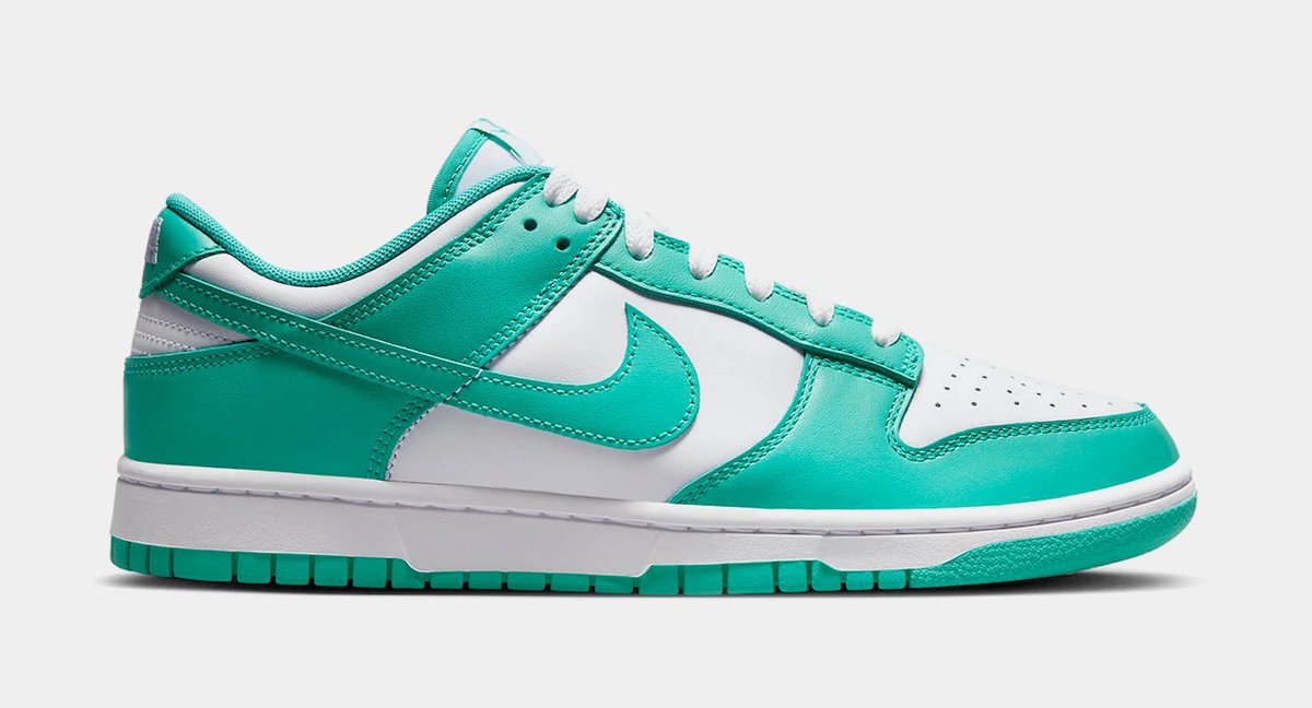 SneakerVisionz's tweet image. Ad: Nike Dunk Low 'Clear Jade' / Sizes 8-10 

Shop: bit.ly/3XWxthu