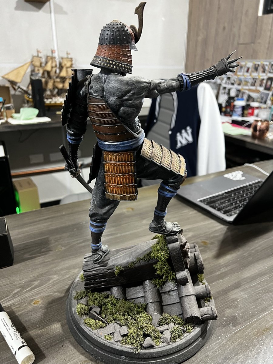 Ali Carrera tweet media