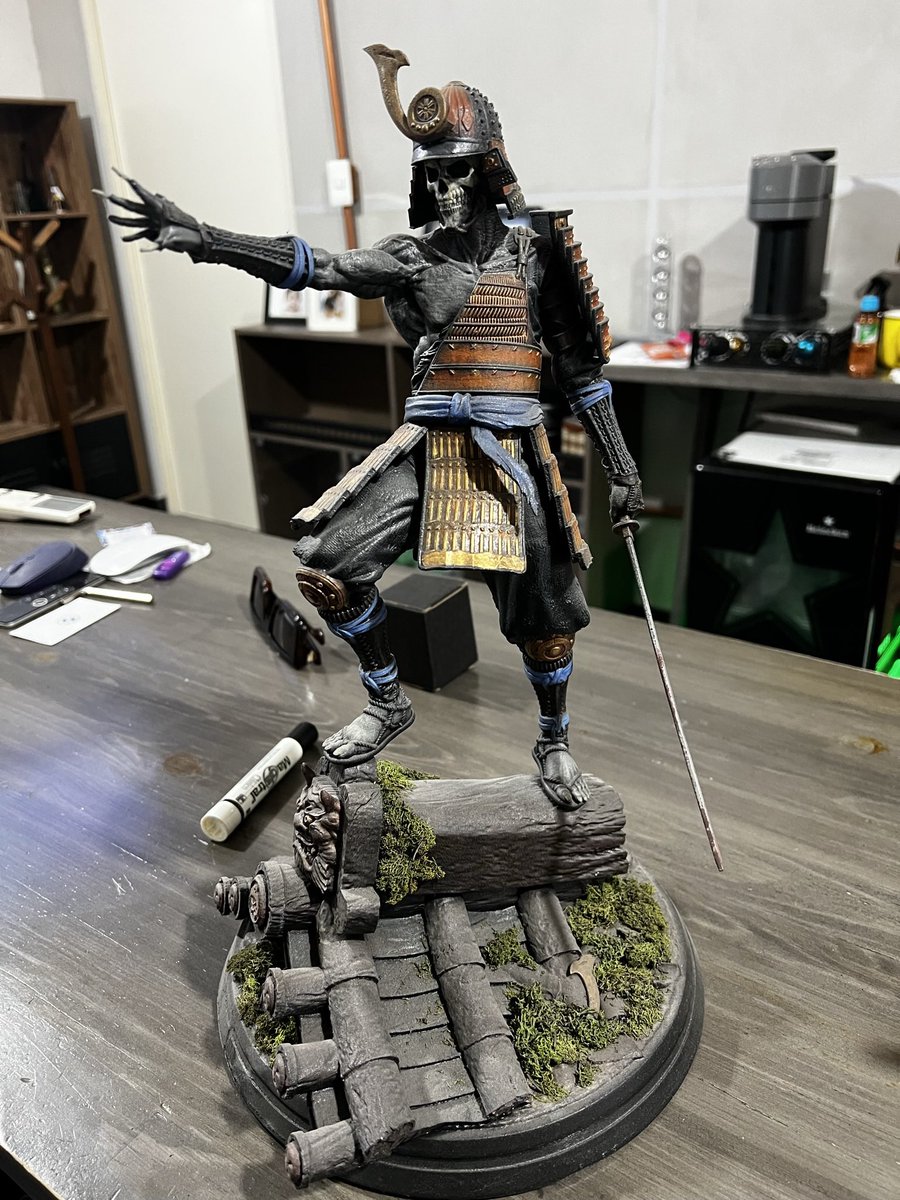 Ali Carrera tweet media