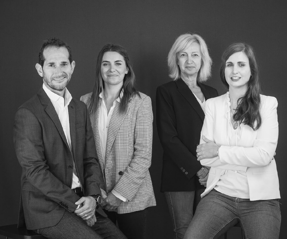 PLAGNELaurent's tweet photo. AVANT-PREMIÈRE 🤩🤩🤩🤩
Les premières photos de notre shooting de CHIC & CHOC sous la houlette de notre partenaire @Effissens
Suivez les prochains #POST :portrait de la #DreamTeam #CABINETPLAGNE 🔴⚪️
#conseil #agentgeneral @generalifrance @nimes @AlesAgglo
@TPEPME30 https://t.co/ujbTR3M8ib