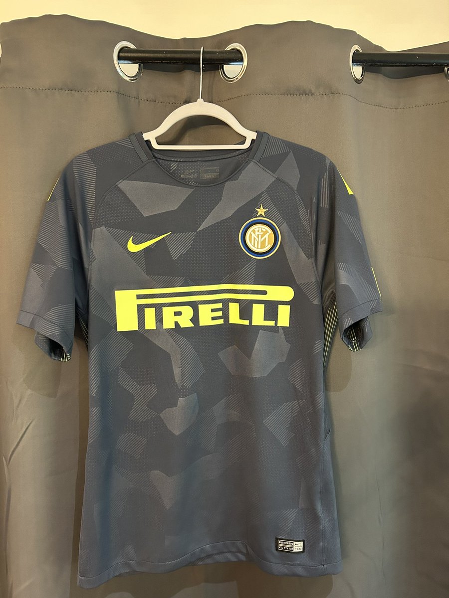 Si’s Football Shirts tweet media