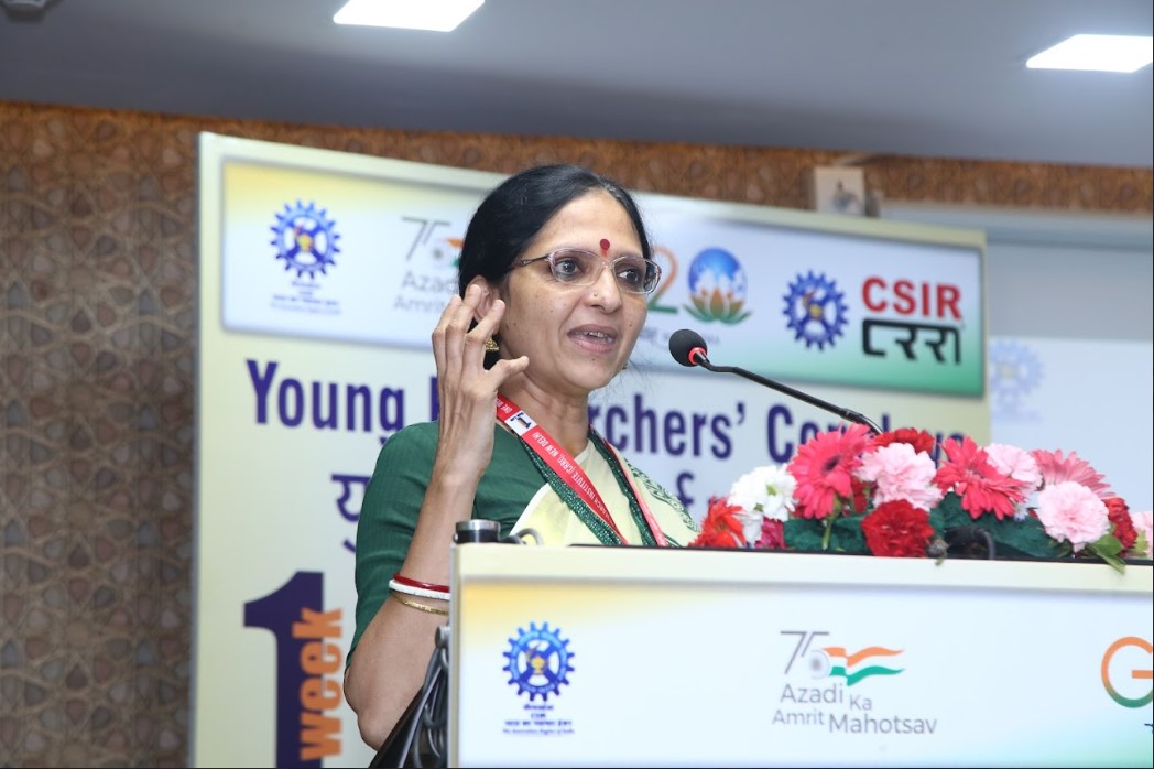 CSIRCRRI's tweet image. Dr. Viswajanani Sattigeri, the Head of CSIR-TKDL, delivered a thought-provoking address on #intellectualproperty, leaving the audience with new insights and perspectives. 
The #QandA session that followed sparked #engagingdiscussions. 

#IPConclave2023 #OWOL #roadsafety #CRRI