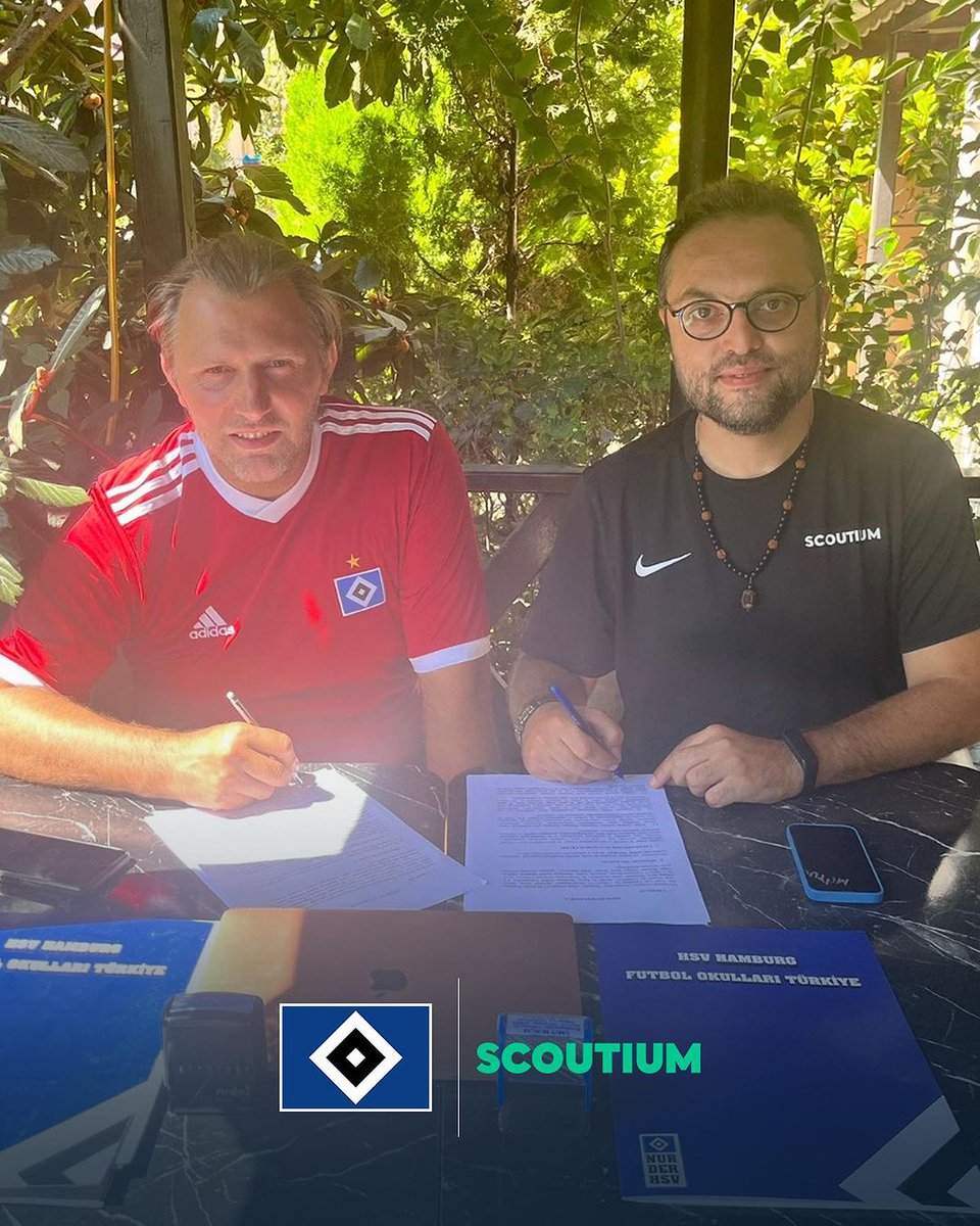 scoutiumTR's tweet photo. Scoutium ve Hamburg'un Türkiye'deki Futbol Okulları, DİJİTAL DÖNÜŞÜM PROJESİ başlatıyor.✍️

🎥Scoutium, yeni sezonda Hamburg'un Türkiye'deki Futbol Okullarındaki futbolcu adaylarının yıl boyunca sergileyeceği performansları ve gelişimlerini kayıt altına alacak. https://t.co/mTZvm2Mmam