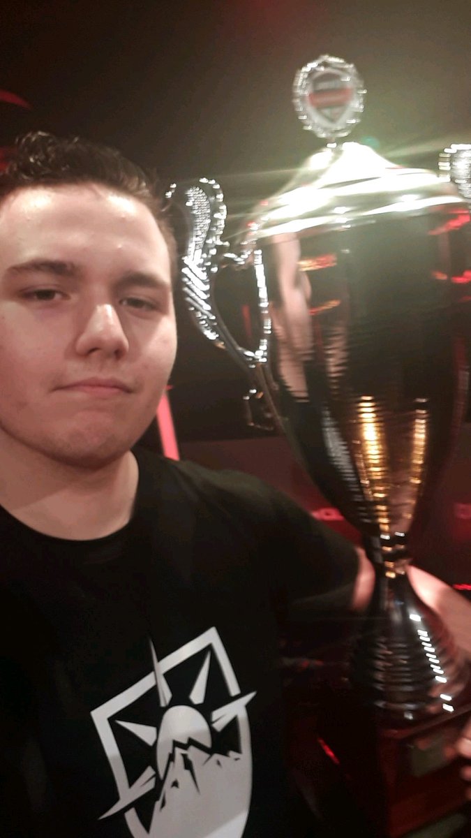 Gnasher 🇫🇷 tweet media