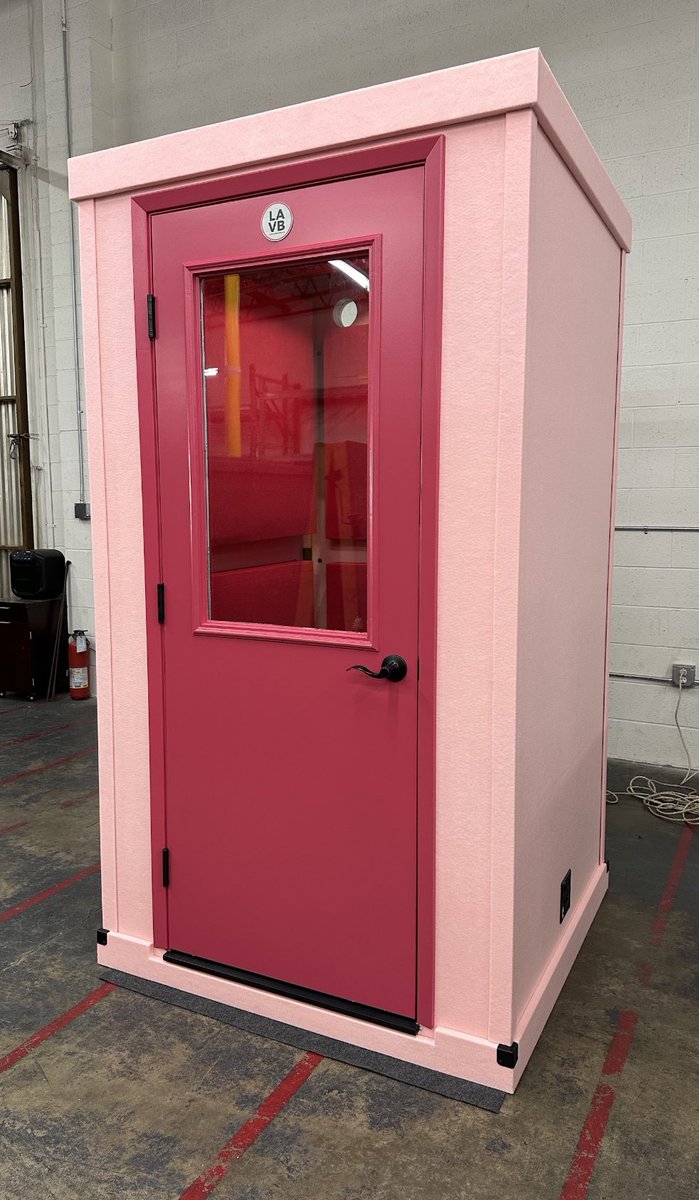 LAvocalbooths's tweet photo. No one does it like us. You get what you pay for 🔥
#vocalbooth #recordingbooth #recording #studiolife #recordingstudio #soundbooth #studioone #studiotime #studiosession #vocalist #singing #recordingartist #musicproducer #recordingroom #homestudio #homestudiosetup #recordathome https://t.co/ppEnoCQFBa