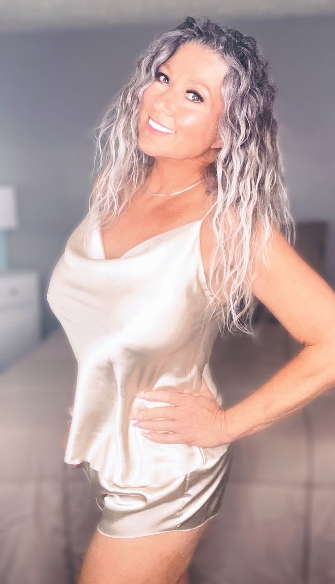 EMMREPORT on X: Rae Richmond Opens Up about Balancing Passion Projects and  Avoiding Burnout t.coo1tdGmvsDV @emmreport, #emmreport,  #model,#RaeRichmond,@bsg @RaeRichmond7777 t.coEdAjUXuzHu  X