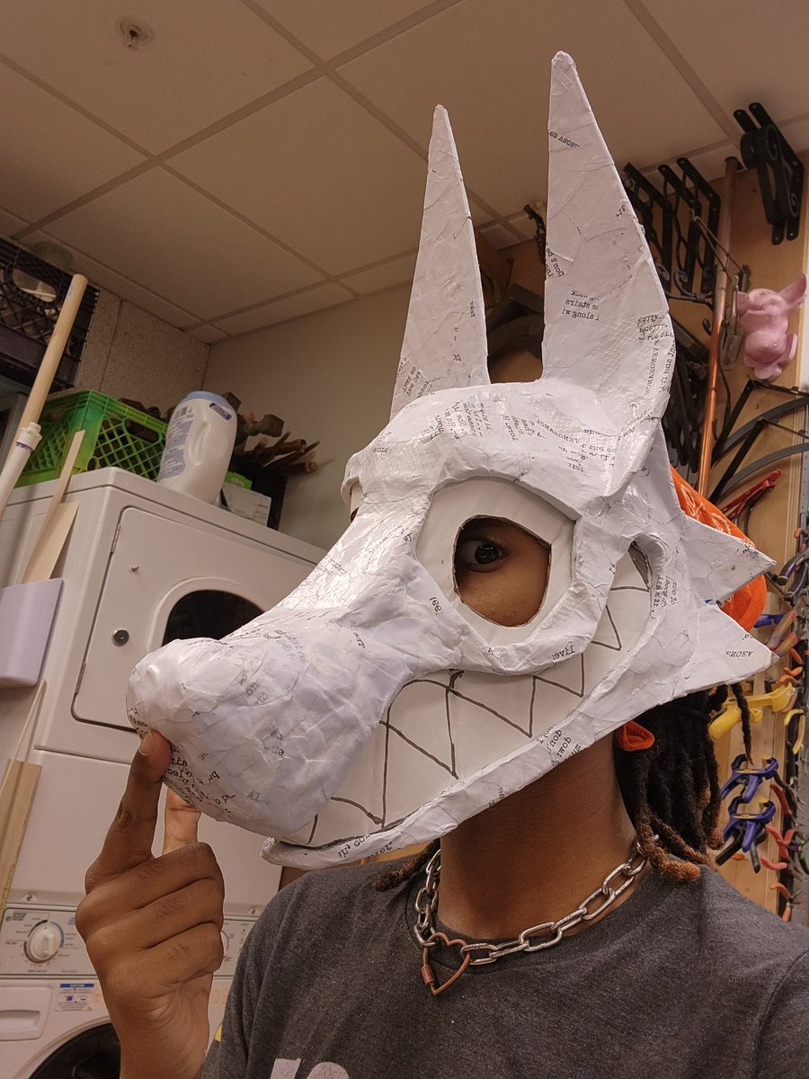 rowruffs's tweet photo. Being evil making a spiky friend for ren faire if I'm fast emough... kinda obsessed already https://t.co/m6BgVkF64N