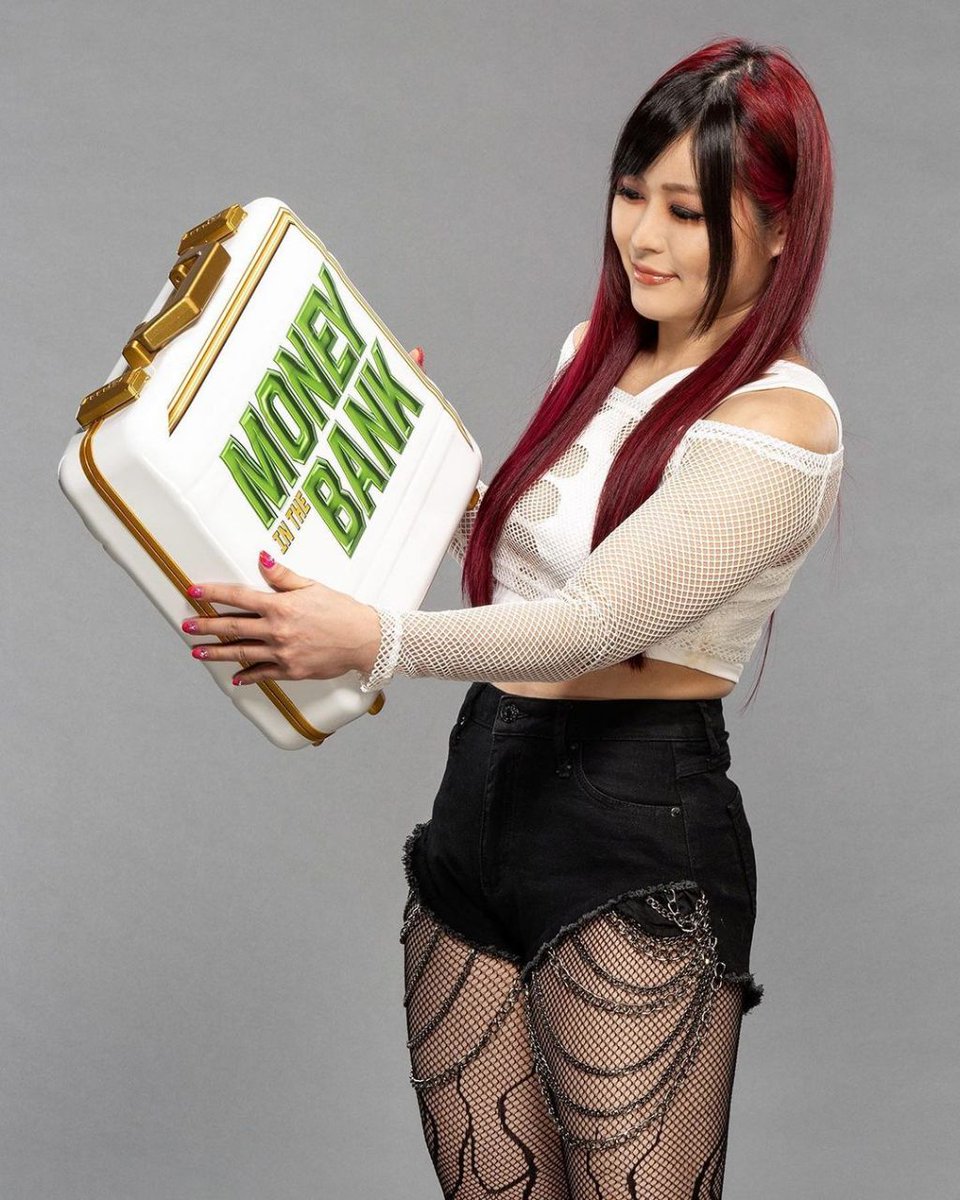 WweHot77's tweet photo. IYO SKY⭐ https://t.co/MLMEnx0WGl