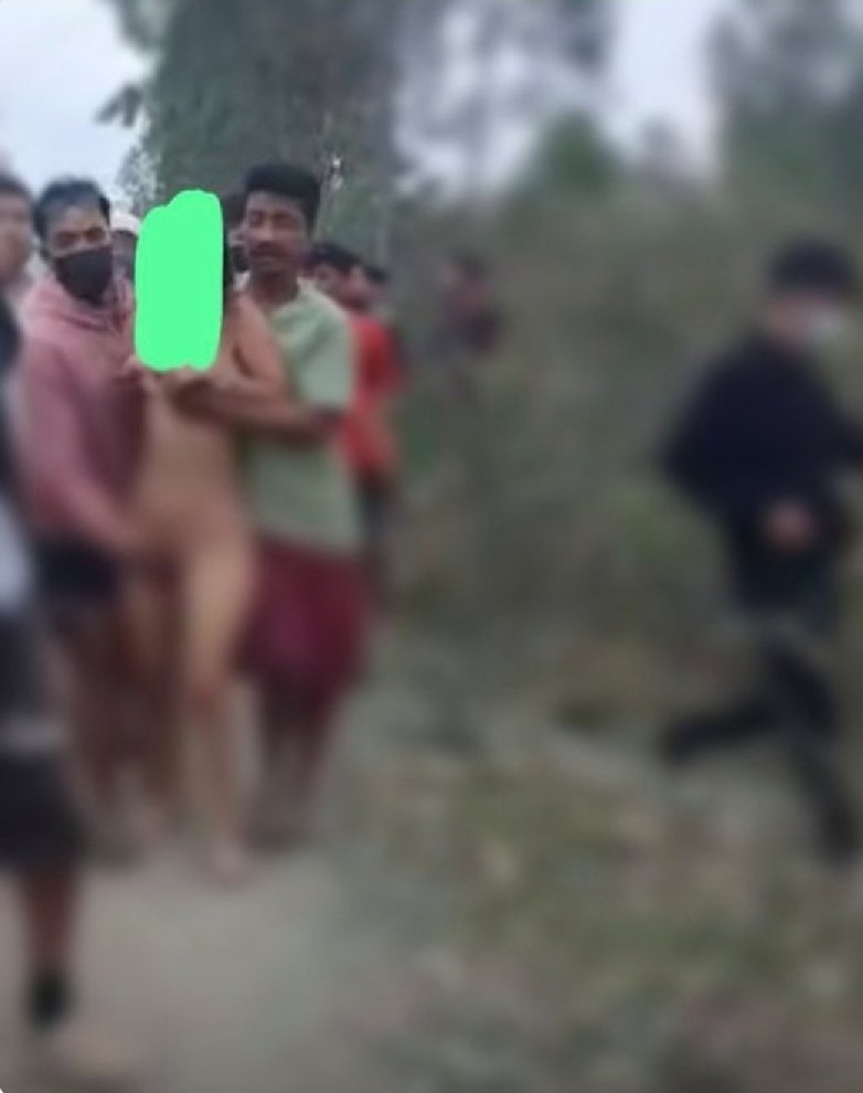 Debashish_Prime's tweet photo. Smriti Irani is the Minister of Women and Child Development. But she did not utter a word for the women paraded naked and children k!lled in Manipur,they r no less thn any rapist #hightime #stringentaction #savemanipur #restorewomensdignity @smritiirani @PMOIndia @narendramodi https://t.co/iRmdkKqpny