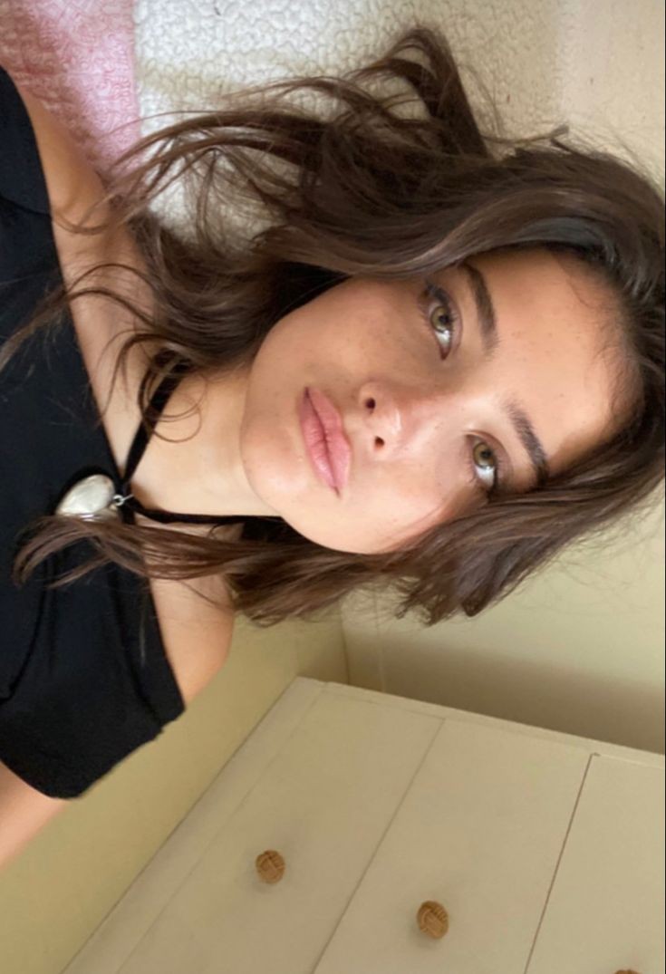 ArabellaWinteer's tweet photo. Soy Arabella Winter y tengo 20 años, me gusta pintar y escuchar cualquier tipo de música. Soy un rol nuevo y me gustaría integrarme así que agradecería mucho si le dan rt para llegar a más personas,gracias. 💌 https://t.co/idENGm51Tz