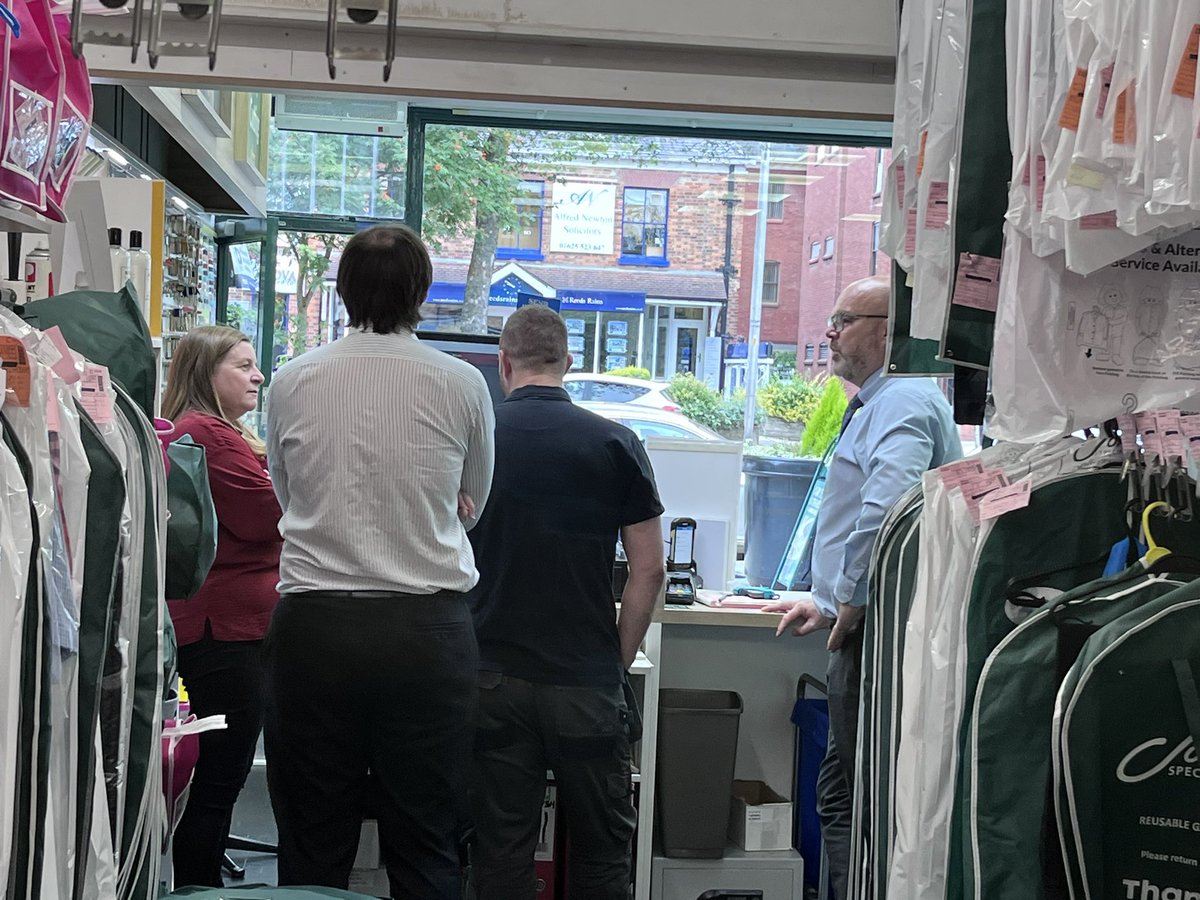 Sneaky peel of colleagues doing training in branch <a href="/Mojo_Training21/">Mojo Training</a> <a href="/MOJODryCleaners/">MOJO</a>  , Richard from IT doing his day in branch &amp; Jake the engineer <a href="/TimpsonNews/">Timpson Group News</a> all worked very hard cleaning and dusting and sorting computers !