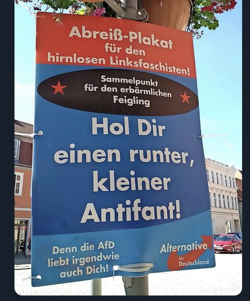 What if we kissed under the Abreiß-Plakat für den hirnlosen Linksfaschisten