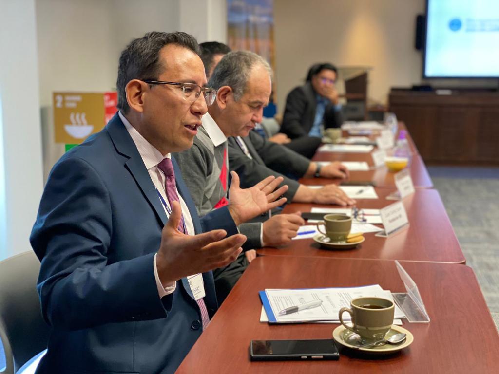 micohugo's tweet photo. Continúan las reuniones en el marco de de las consultas públicas en #Bolivia. Hoy, nuestra representante @julia_johannsen, dialogó con voceros de empresas privadas sobre la nueva estrategia institucional de @el_BID. https://t.co/ApxFF6oC8Y