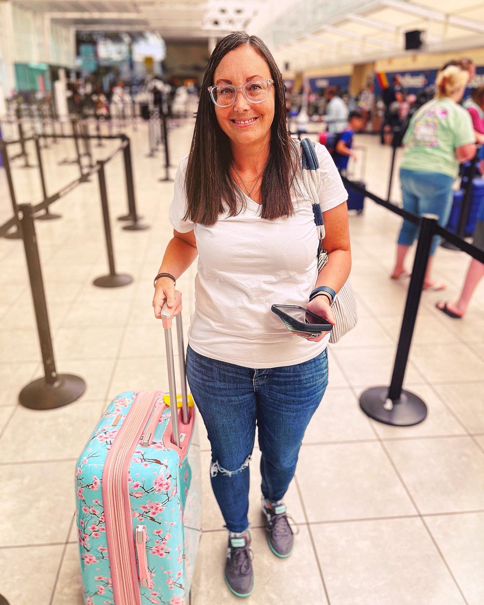 katiemclain's tweet image. It was about time to head back to my California roots! Excited to visit my beloved home and reconnect with family, as well as memories that shaped me. Life is a journey, make it memorable. 

#SWAPic #CaliforniaDreaming #wanderlust