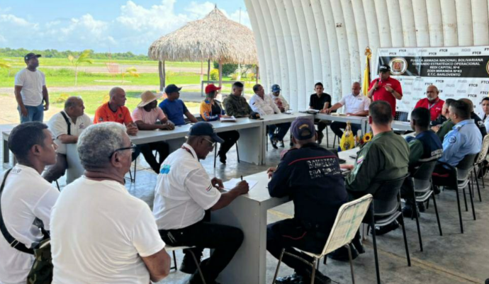 𝙉𝙤𝙩𝙞𝙘𝙞𝙖 𝙀𝙘𝙤𝙣𝙤𝙢𝙞́𝙖 / 𝙍𝙚𝙜𝙞𝙤𝙣𝙖𝙡: Sector #pesquero de #Miranda conforma mesa de seguridad en #Higuerote.

🌐 Facebook: Somos Ola Mirandina

🌐 Twitter: <a href="/OlaMirandina/">Ola Mirandina</a>

🖥️ Visita nuestro portal web: olamirandina.com/sector-pesquer…

#EstadosUnidos #Diosdado #PDVSA #Moscú