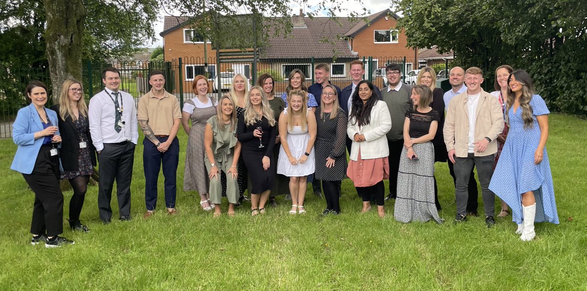 teach_with_ELIP's tweet image. An absolute dream to support these amazing #TEACHERS to achieve #QTS! Our exceptional Schools, Mentors and Facilitators have changed their lives so they can do the same for their pupils! Can’t wait to see them progress further #TrainToTeach #ITT @PLSCITT @CumbriaUni @SeaViewTrust