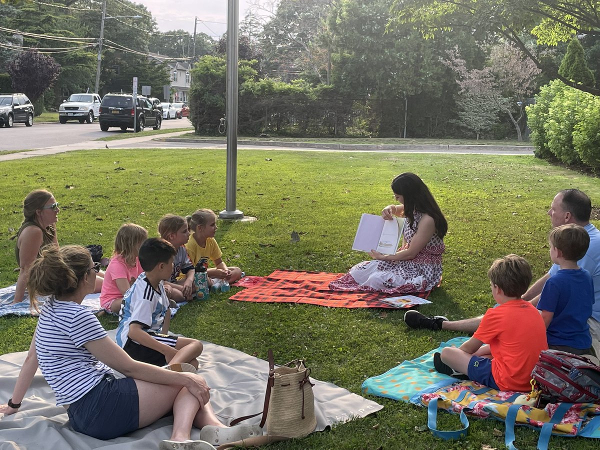 RVCSchools's tweet photo. Were you able to join us for Covert's Reading On The Lawn? Each elementary school is hosting a reading night on their lawn 📚📸 @Colemoriarty #GameOnRVC #LikeACyclone
Watson: June 28 (Rescheduled for Sept 6th)
Covert: July 12
Hewitt: Aug 2
Wilson: Aug 16
Riverside: Aug 30 https://t.co/2T8NyvF9FY