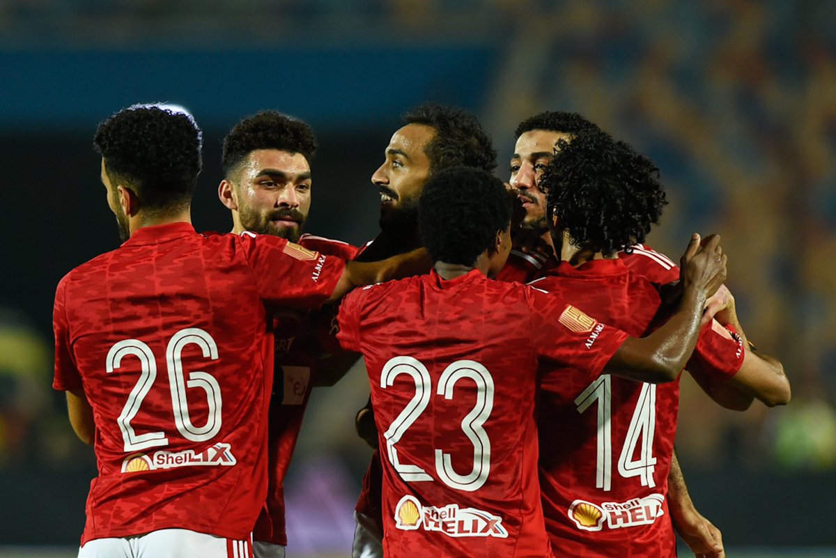 AlAhly's tweet photo. ليلة التتويج الأبطال بالدوري 🤩🙌🏆 https://t.co/hxHhDt08VS