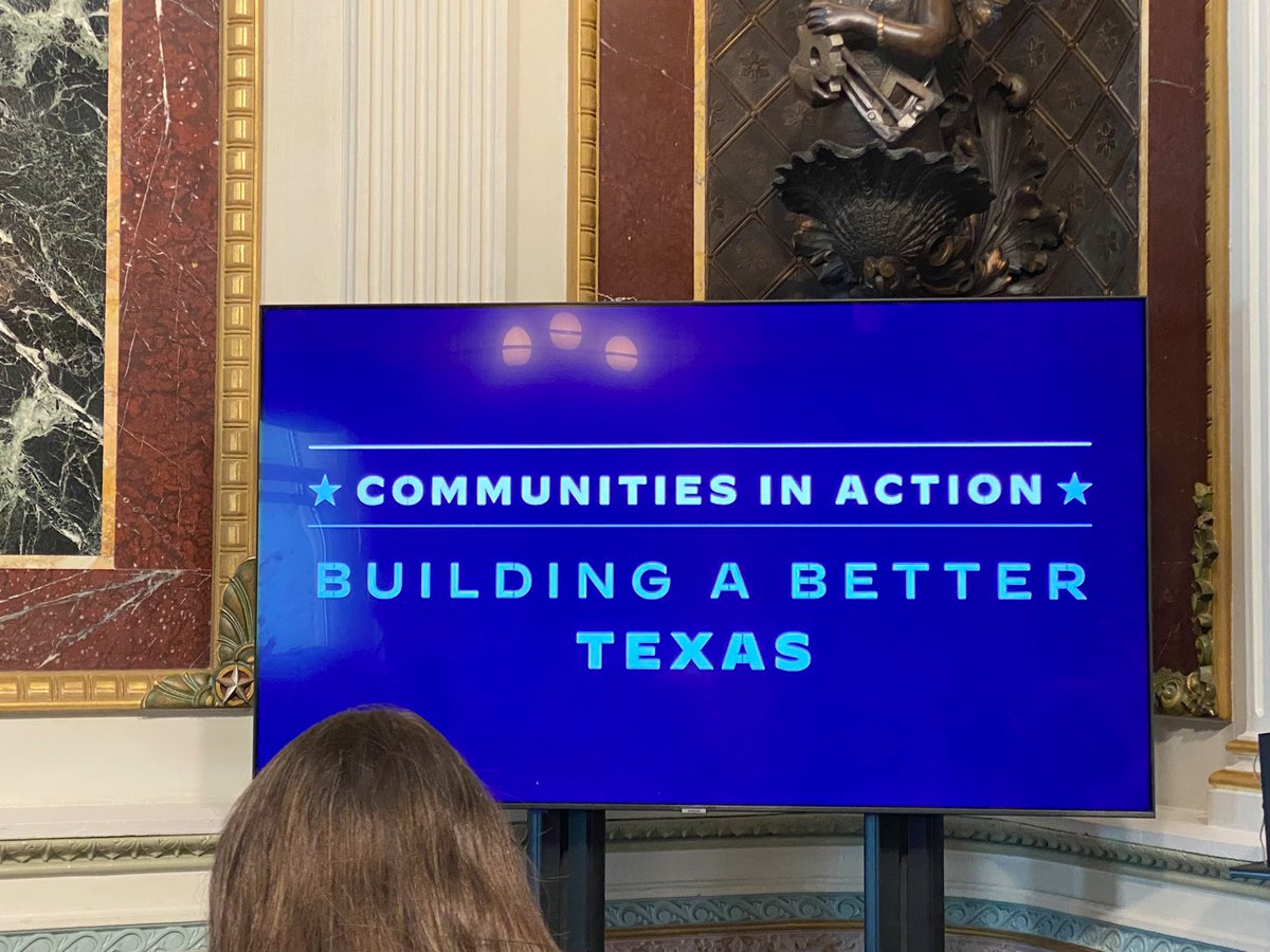 AdrianGarciaHTX's tweet photo. Great being in the Washington with dedicated #Texas leaders! We are all sharing how we have leveraged the #ARPA funds provided by the #BidenHarris Administration to strengthen #HarrisCounty! #Employ2Empower #CleanEnergyStrategy #WasteWaterInfrastructure #PublicSafety and more! 🇺🇸 https://t.co/3VLgu4Wz5g