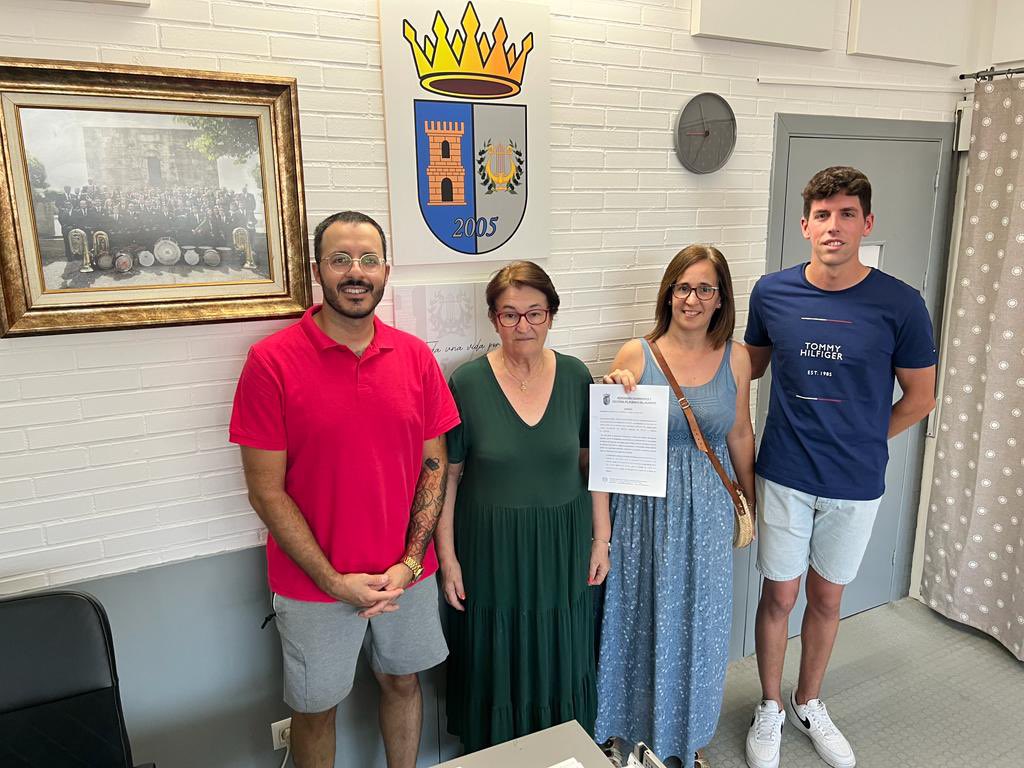 bandadealbaida's tweet image. 📣 𝐍𝐎𝐓𝐈𝐂𝐈𝐀 || La Asociación Filarmónica y Cultural de Albaida del Aljarafe seguirá sonando en la procesión de la Virgen de los Reyes de Villanueva del Ariscal, como cada 15 de agosto.

🫱🏻‍🫲🏽 Queremos agradecer a la Hermandad de la Virgen de los Reyes de dicha localidad, la…