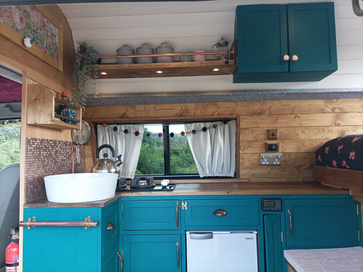 Pinkvanfam tweet media