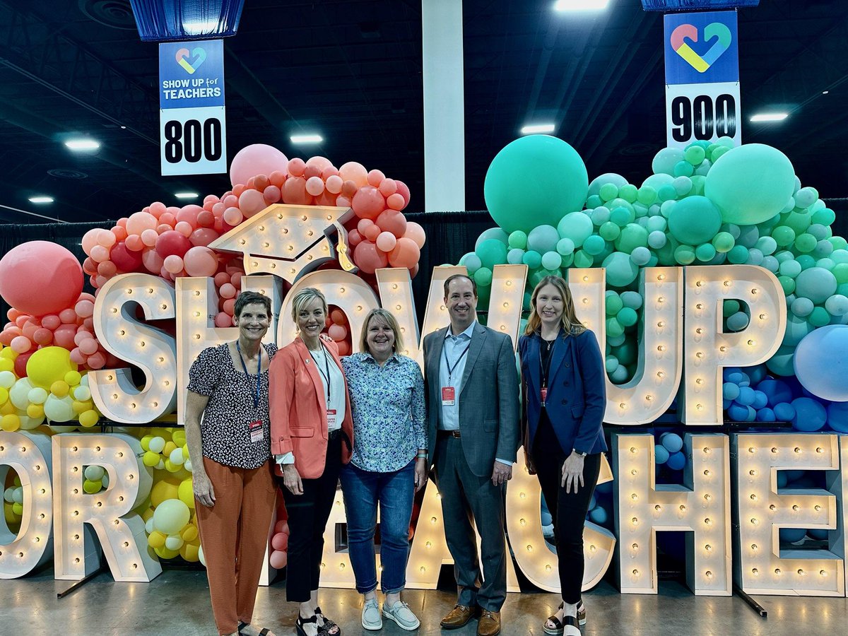 The Show Up For Teachers conference is being held today, and I am happy to be here as an educator advocate. I love having this opportunity to talk with educators and find ways to better support teachers.