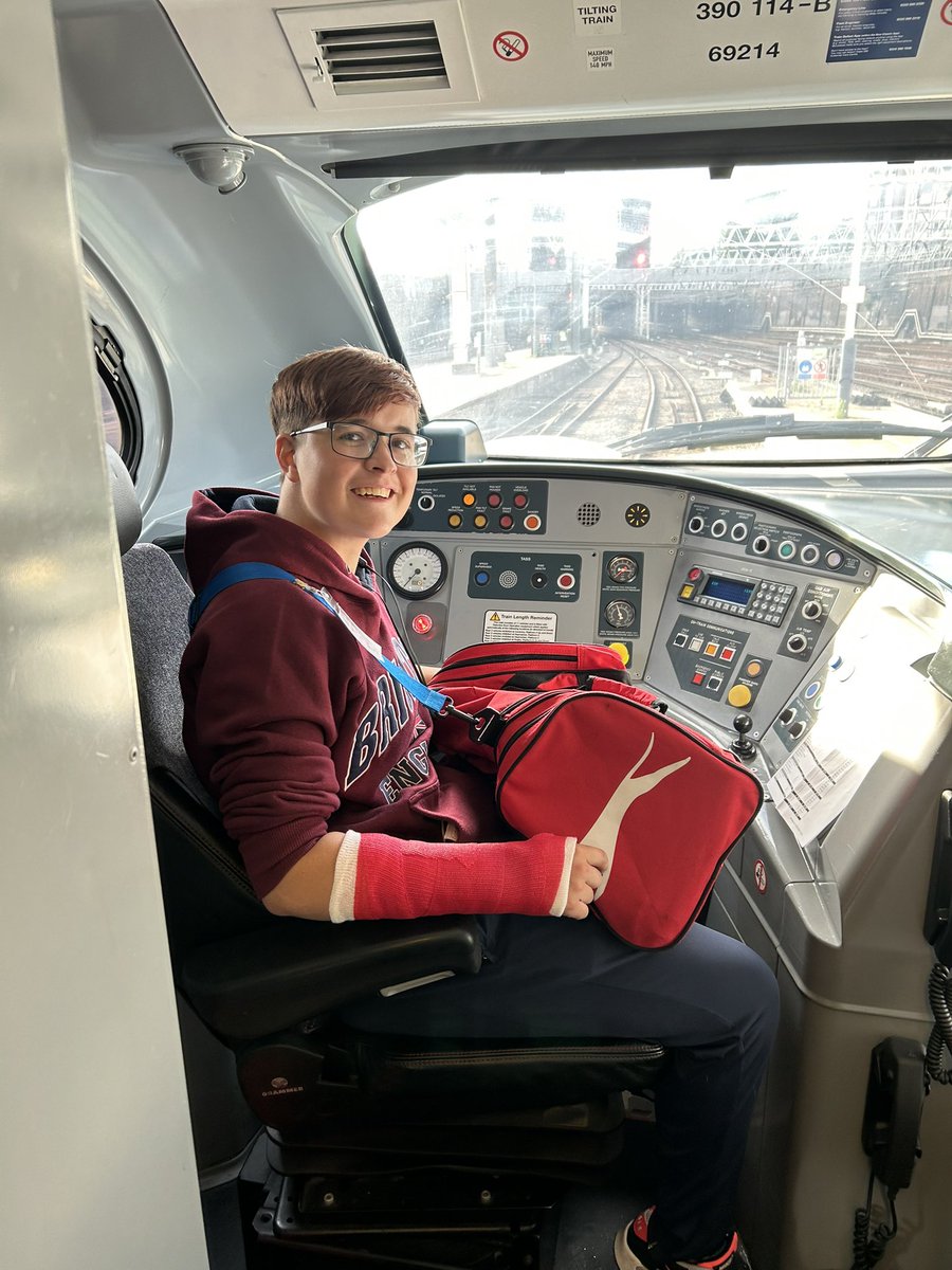 Who let me drive 390 114 to crewe 😉