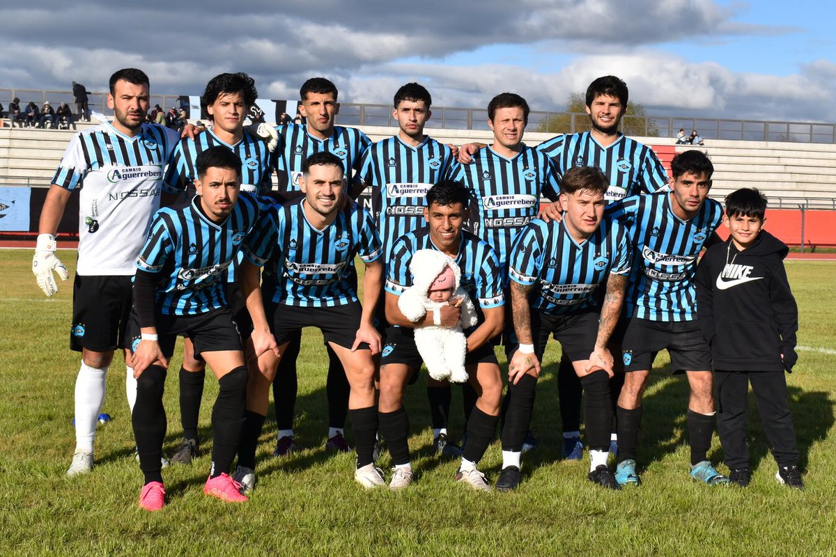 Hoy 20:15 hs fútbol amistoso de preparación en cancha de <a href="/AtleticoFlorida/">Club Atlético Florida Oficial ⭐️</a> 

Vamos Yimeño🔵⚫️