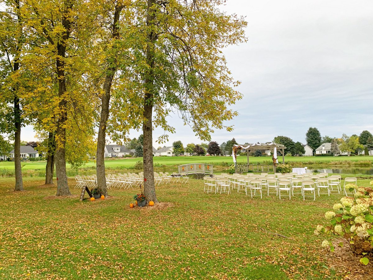 🍂 Dreaming of an October Wedding? Grab our October 28, 2023 Wedding date! 
🍂Additional Fall &amp; Winter Wedding Days Remaining! 
🍂 We are also booking 2024 &amp; 2025. Reach out to our Venue Coordinator by emailing: weddings@loyalistcc.com
#ygk #ygkweddings #ygklove #weddings #fall