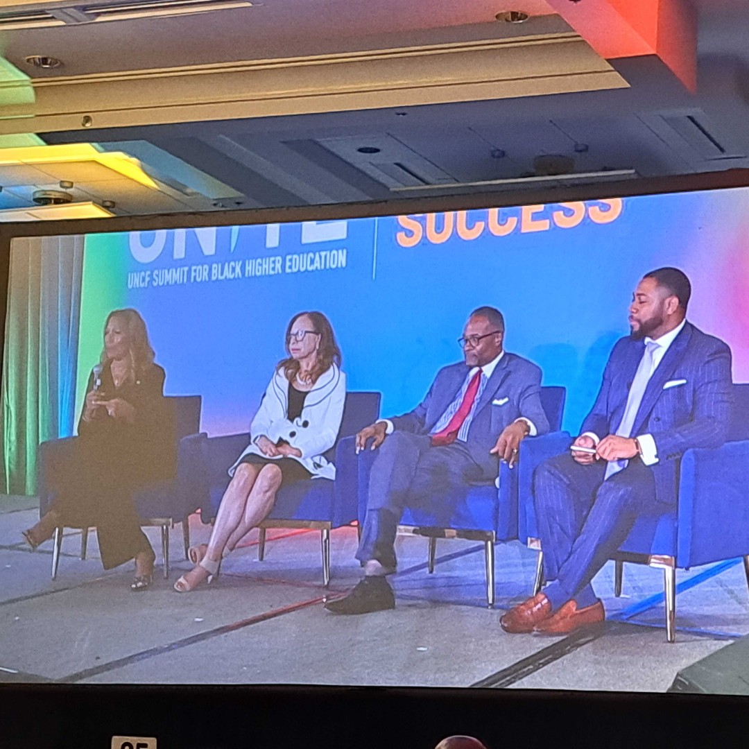 EveryLearnerNet's tweet photo. Re-UNITEd and it feels so good! Associate Director, Laura DaVinci, reconnected with former Director, @DrJessWilliams in Atlanta while presenting, Understanding #Equitable #DigitalLearning and the Impact on #Minoritized #Students, at #UNITE2023! https://t.co/Ro1R2mfeaJ