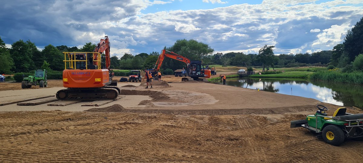 The Dimpled Egg tweet media