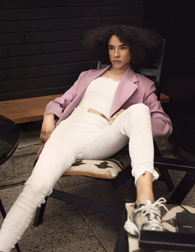 "My Love For Air" for Blanc Online 

Photography by Mirja Zentgraf
Styling by Bianca Fleisch 
Hair &amp; Makeup by Latisha Nicholson 
Model: Camila at Mirrrs Models