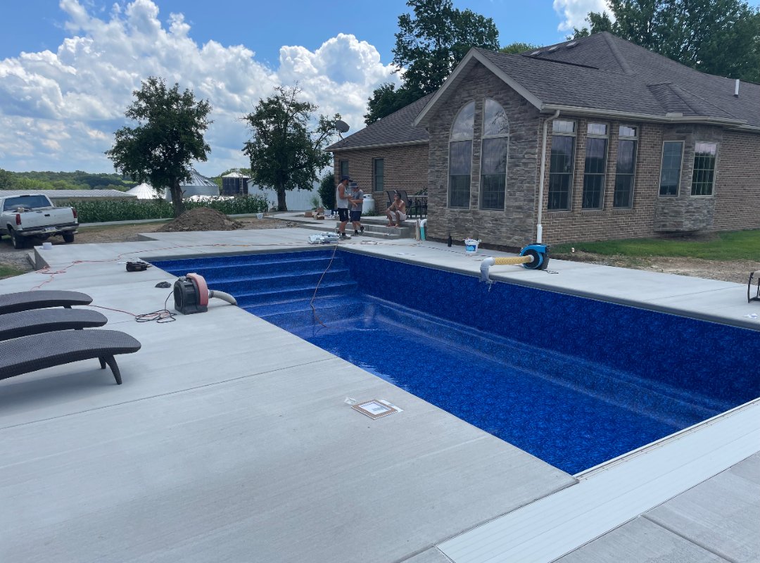📸 Check out this great pic from the crew over at Larry Sniezek Services! Lookin' good donning their OAPP buckets hats as they work their magic installing pools! 🙌

#OnlyTheBest #OAPP
