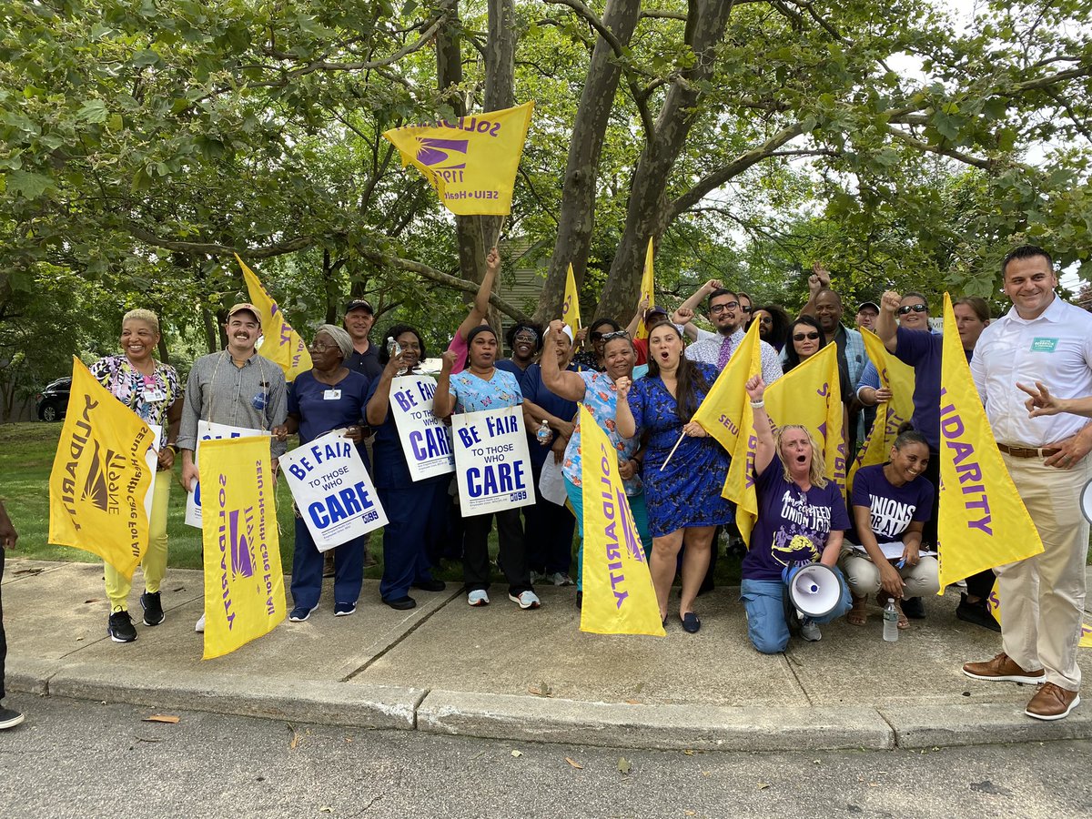 SANDRISCANO's tweet photo. Caregivers deserve fair pay, benefits and respect! I stand with #Lincolnwood @RISEIUCouncil in support of a fair contract for care workers ✊🏽 #UnionStrong https://t.co/jkvXM3WsRC