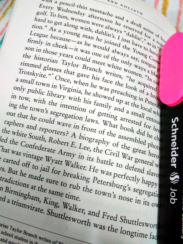 S_Zalah's tweet photo. " Some books should be tasted, some devoured, but only a few should be chewed and digested thoroughly.. " 

~ Francis Bacon 

#FavoriteTime = #ReadingTime 📖 https://t.co/P6JR64HcLS