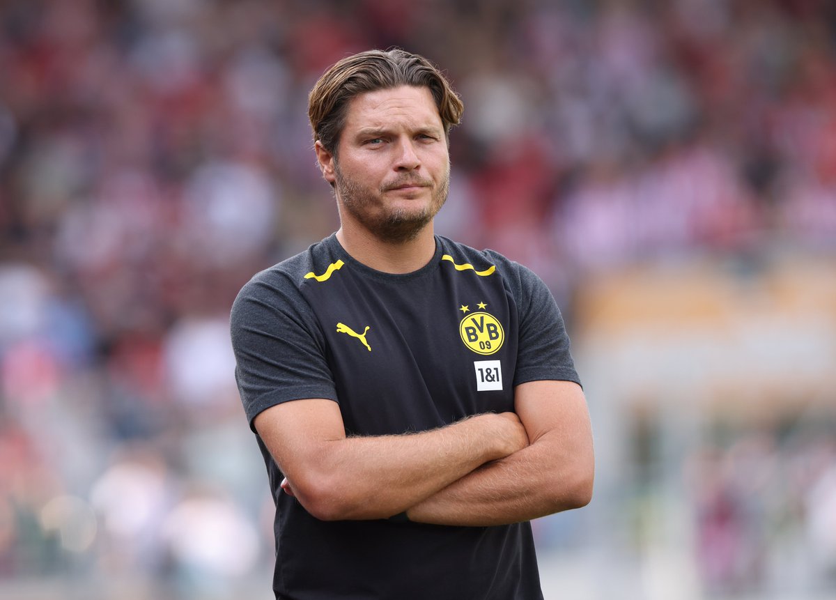 FunkeSport's tweet photo. Nach dem 3:2-Testspielsieg des #BVB bei #RWO sprach Dortmunds Trainer Terzic über Sebastien Haller, Emre Can, Transfers und vieles mehr. @MarianLaske hat zugehört. https://t.co/uvyh8TCu9u (€) #RWOBVB https://t.co/C9znHL0btr