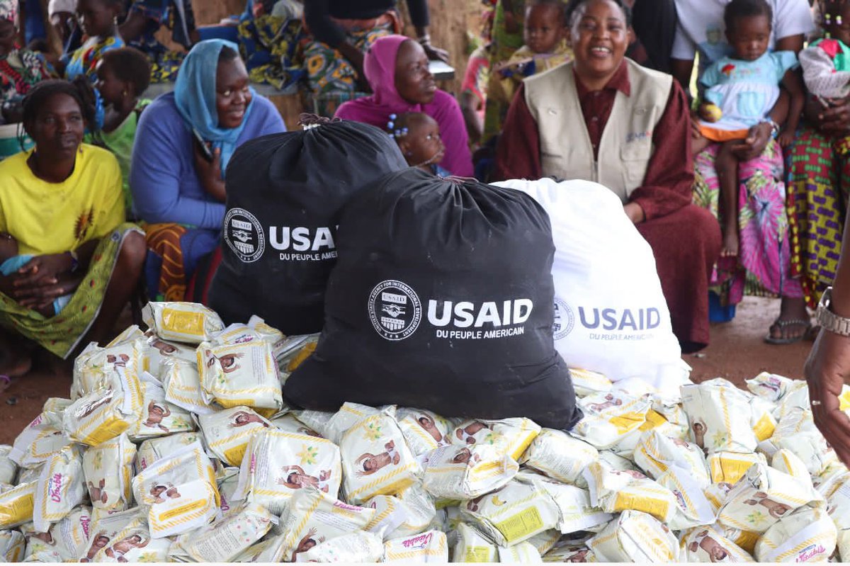 Le saviez-vous ? Rien qu'en octobre-décember 2022, le gouvernement américain a fourni une aide à la sécurité alimentaire à 29,776 producteurs agricoles au Mali grâce aux programmes @FeedTheFuture de @USAIDMali. 🌽🇲🇱🇺🇸 #SécuritéAlimentaire