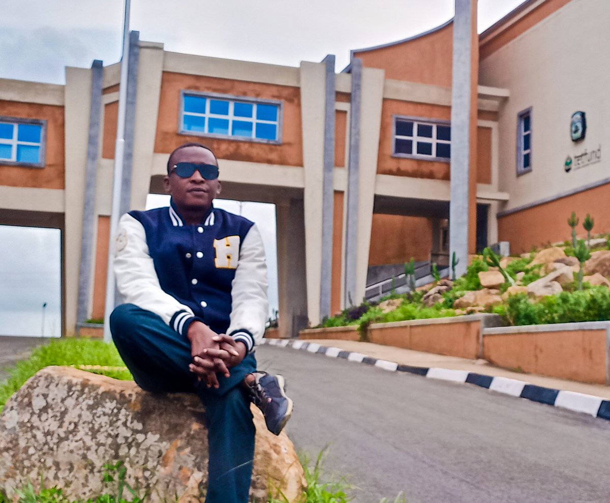 CJPAM1's tweet image. Feels good to be back on Campus
#ProudlyaPLASITE!
#techboys