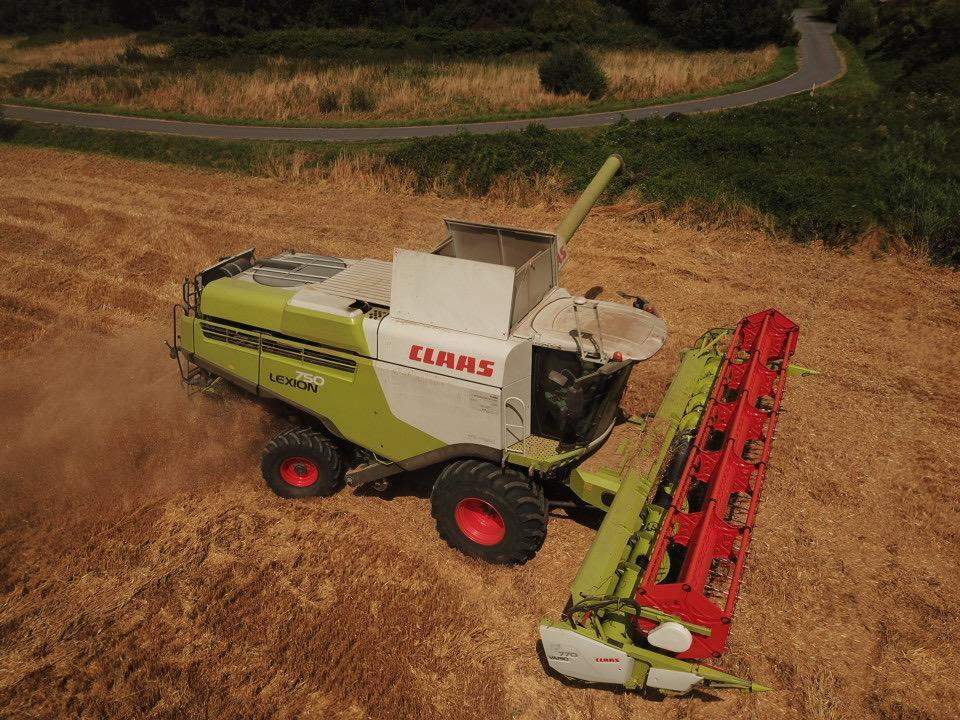 La moisson bat son plein dans l'Oise!  #FrAgTw