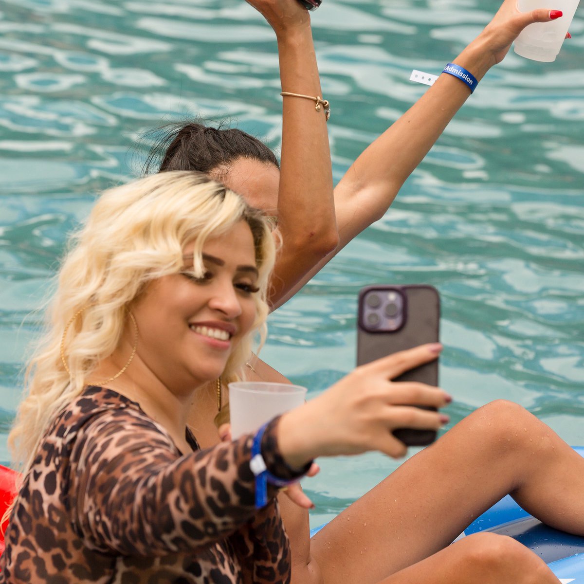 wavefoxwoods's tweet photo. We want to keep see your WAVE Foxwoods photos! Keep tagging us and sharing your memories.

#PlasticFantastic is officially SOLD OUT! Don’t wait to buy your tickets to WAVE Foxwoods. Visit the link in our bio

Tag your #WaveFoxwoods crew in the comments! 🌊 https://t.co/mEeCW2fwcW
